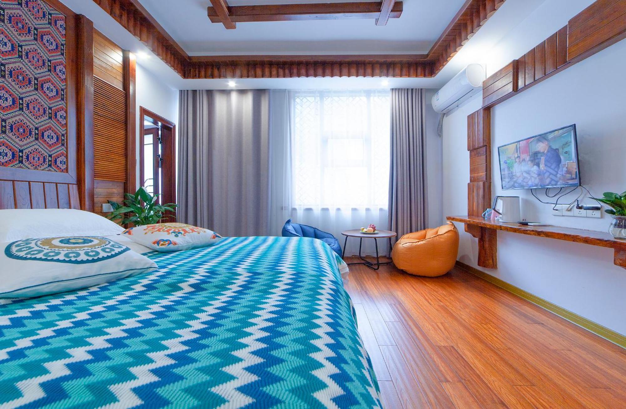 Отель Easy House Чжанцзяцзе Экстерьер фото
